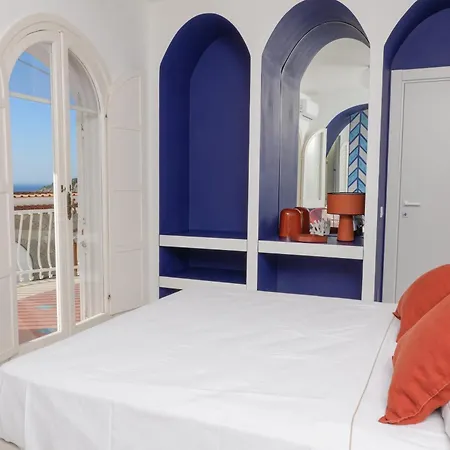 La Maison De La Guest house